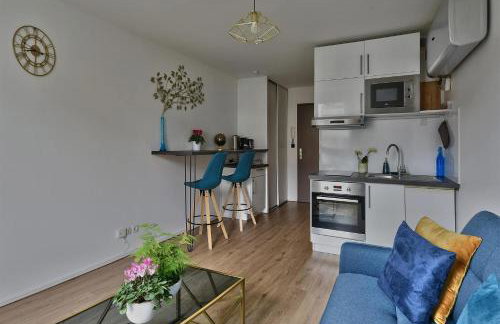 "Monplaisir", parking, canapé-lit neuf confortable, idéal voyages d'affaires et tourisme, proximité commerces, gare, Université Lyon 3 , Tram T2, T4 et C25 - Photo 20