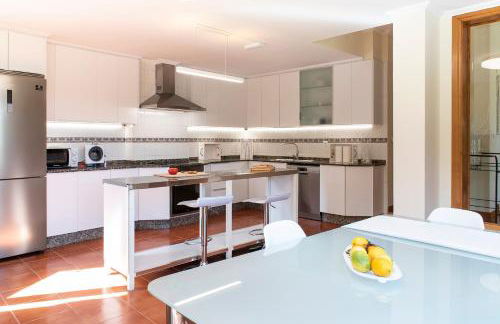 Villa El Castañal con Piscina Privada - Foto 31