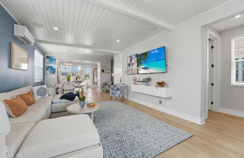 New Listing Discounts! Canal Home-Heated Pool, Game Room, Tesla Charger, & More - Foto 17