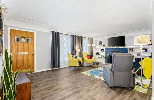 CUTE Remodeled Midcentury Cottage on Boise Bench - Photo 3