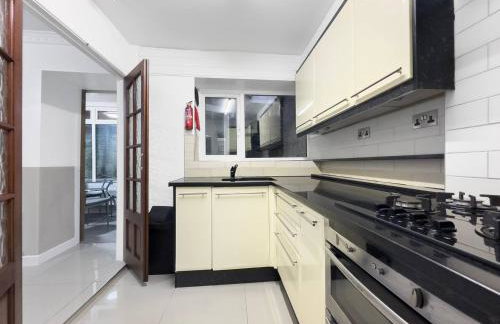 Dashing and Distinctive Dwelling w Rooftop Garden - Foto 29