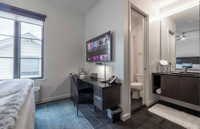 121 Hotel Floor 1 & 2 by Avantstay Sleeps 34, 10 Units in Nashville - Foto 24