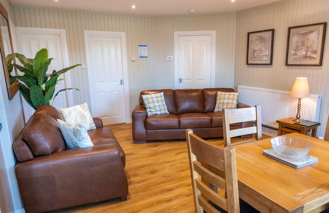 Birch 18 With Hot Tub, Newton Stewart - Photo 16