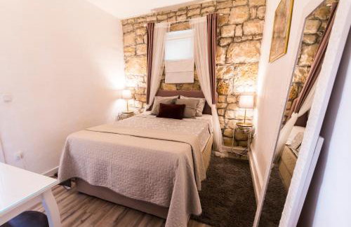 Apartments Mali Dvor Novigrad - Photo 30