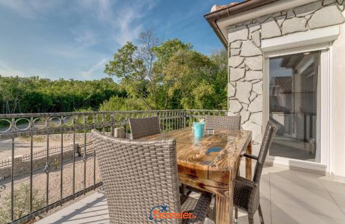 Villa Hlapa-new modern villa near beach - by TRAVELER tourist agency Krk - Foto 39