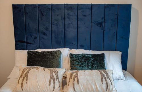 Spacious & Modern 8-Bed Home - Sleeps 13 - Parking - Foto 44