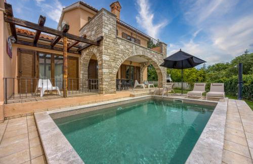 Villa LUMARE TERRA - Garden & Pool in Istria - K13 - Foto 1