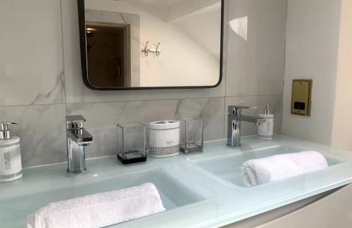 WestLaigh Central Scotland with outdoor BBQ Hut, pets welcome - Foto 3