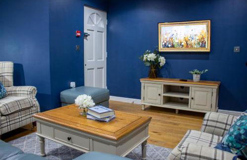 Spacious 4BR house, 2 en suites with garden & on-site parking - Foto 12