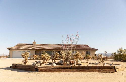 Sun Runner - Serene desert home w/pool & hot tub - Foto 10