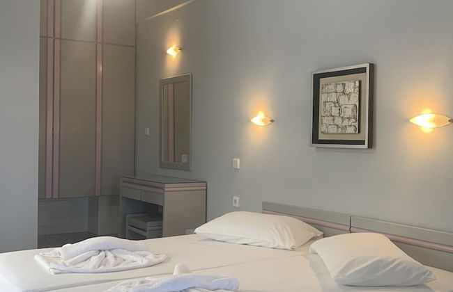 Ermis Suites - Photo 5