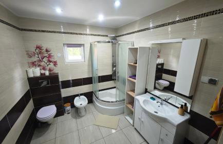 Ranczo Bieszczady 2 - Domek z Sauną i Jacuzzi - Foto 14