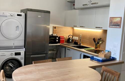 Studio neuf avec mezzanine au cœur de Le Palais - FR-1-418-267 - Photo 3