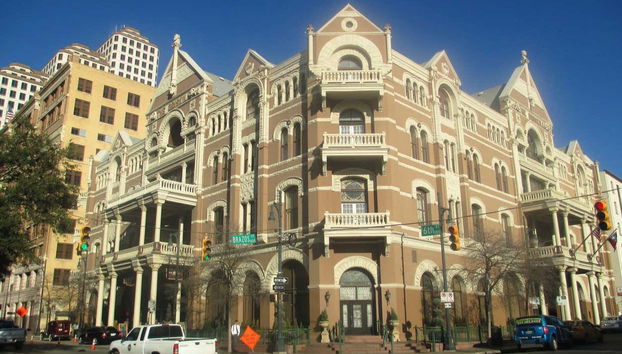 Facciata del Driskill Hotel