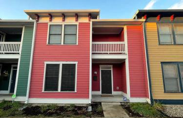 6BR Downtown Side-by-Side Townhomes 2 Garages - Foto 9