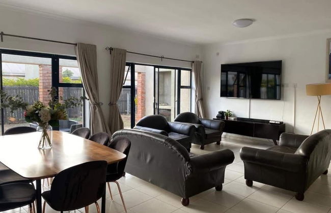 Remarkable 2-bed Apartment in Harare - Photo 1