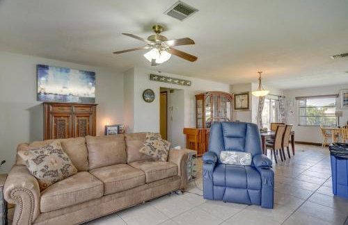 Canal-Front Retreat w/ Heated Pool & Hot Tub! - Foto 5