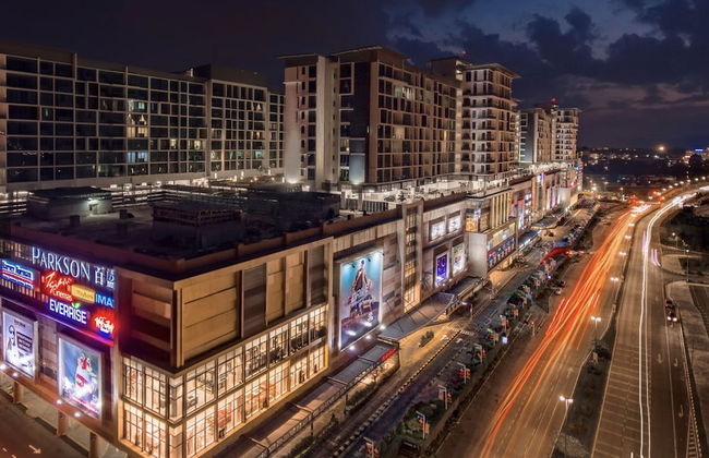 Luco Apartments Viva City Megamall - Foto 1