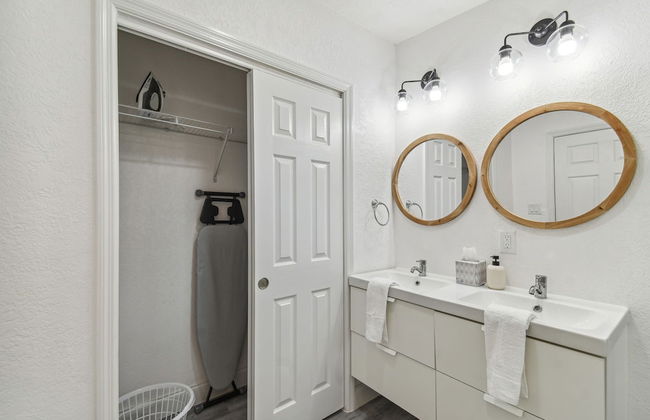 Coastal Bliss 3BR Gem Near MacDill AFB - Foto 24