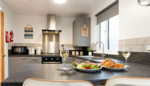 Chalet Hot Tub Lodge 2 by Interhome - Foto 2