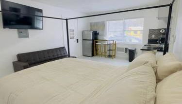 New Mid Miami Beach apt free parking and beach access - Foto 5