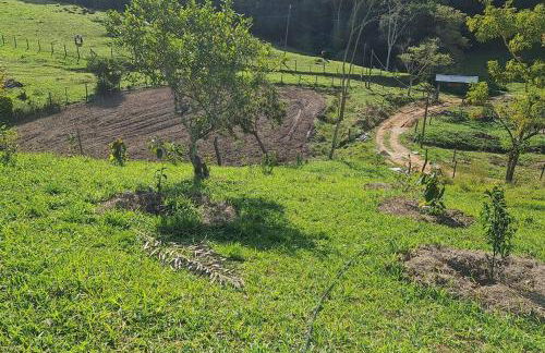Loft com piscina natural em Cachoeiras de Macacu - Foto 48