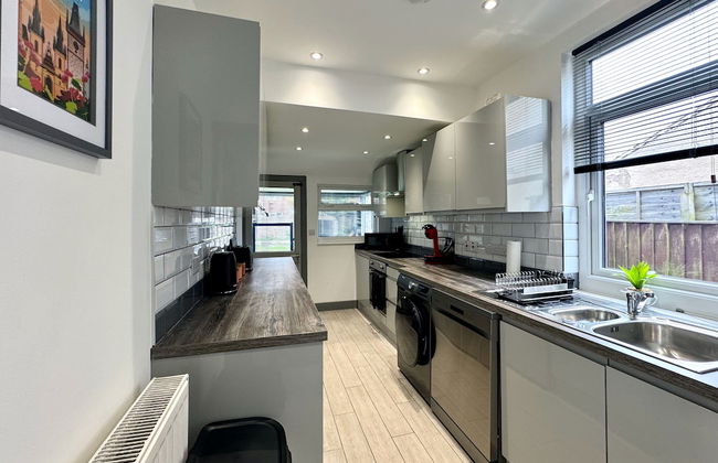 Lenhurst House - Photo 20