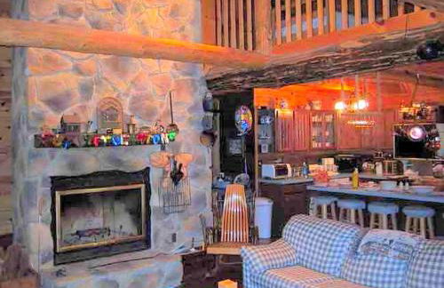 Spacious and Rustic Cabin Rental in the Woods near Catoctin Mountain Park, Maryland - Foto 10