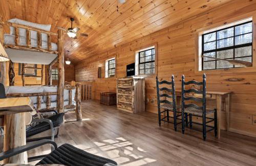 Cozy Cabin Game Room Fire Pit Grill Spa - Foto 31