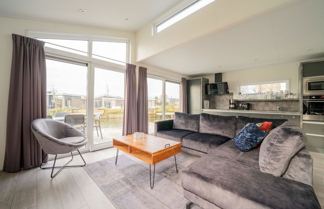 3 bedroom House in Linden with terrace - Photo 1