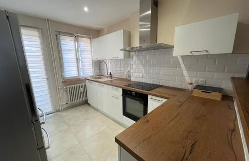 Bright F4 apartment close to everything - Foto 2