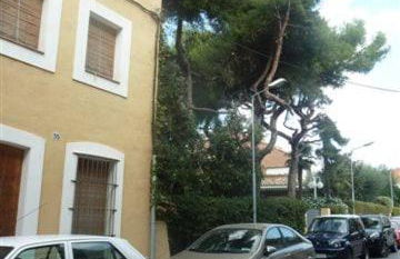 Casa de pueblo con jardín - Foto 10