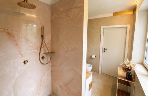 Royal Haus - Foto 17