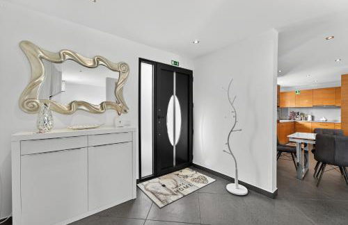 Florentina Villa - Foto 2