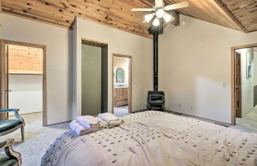 Spacious Pine Mountain Club Cabin with Fire Pit - Foto 19