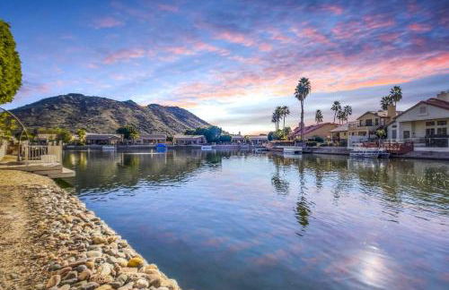 Lakefront Home with Outdoor Oasis in Glendale! - Foto 3