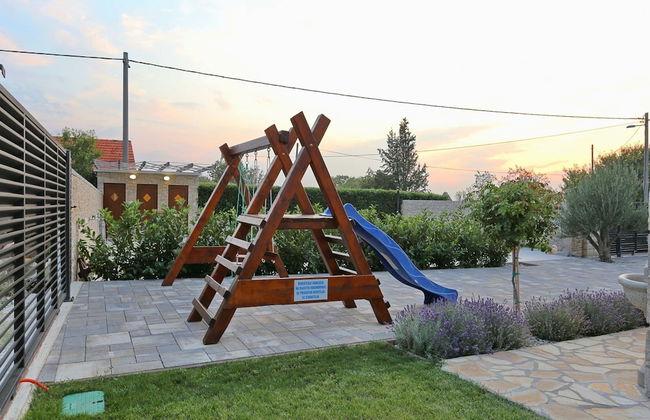 Villa in Prkos With Private Pool and Sea Nearby - Foto 25