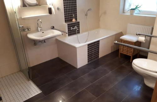 Familienurlaub in Ostfriesland für max 7 Pers in 2 Wohnungen, auch Einzeln Wohnungen - Photo 71