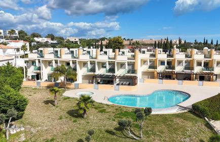 Villa Colina - A1 by HelloVacations - Foto 20