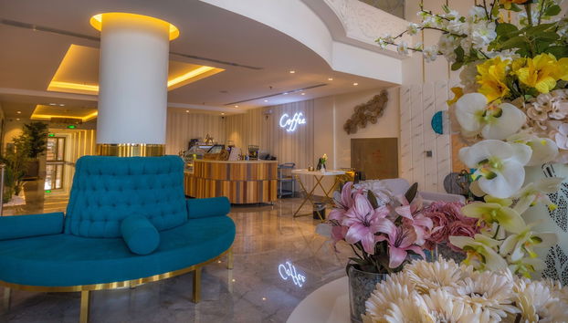 Coin salon dans le hall