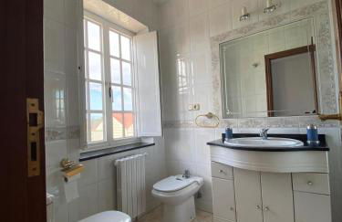 Casa con encanto amplios jardines al lado de la playa - Foto 37