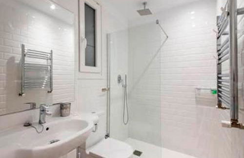 San Sebastián VERY NICE apartment 100m from La Kontxa Beach - Foto 25