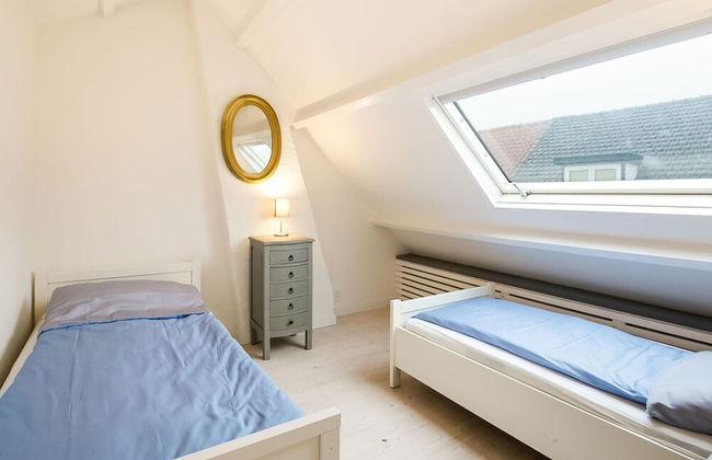 Modern Holiday Home in Groede With a Terrace - Photo 2