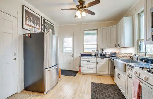 Lovely Elkhart Lake Apartment - Walk to Town! - Foto 9