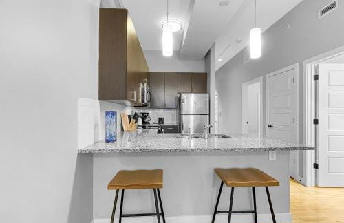 Beautiful 2BR2BA in Bldg connected to Skywalk - Foto 7