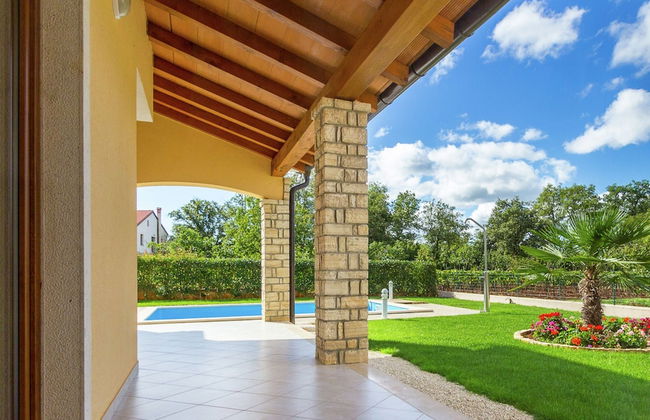 Villa in Kma?i?i With Private Pool - Foto 16