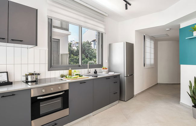 Mate GEORGE - By HOMY - Foto 25