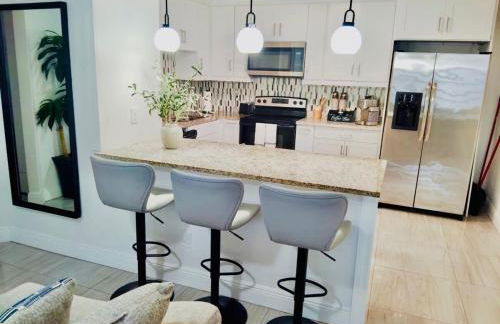 House Aurora next to Bush Gardens - Foto 12