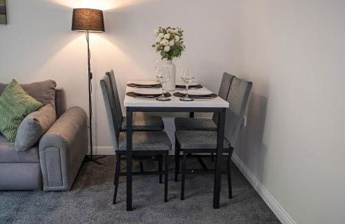 House Sleeps6-Garden-PetsOk-Parking-Long stay disc - Foto 13