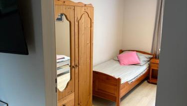 Domek z basenem - Photo 2, wardrobe